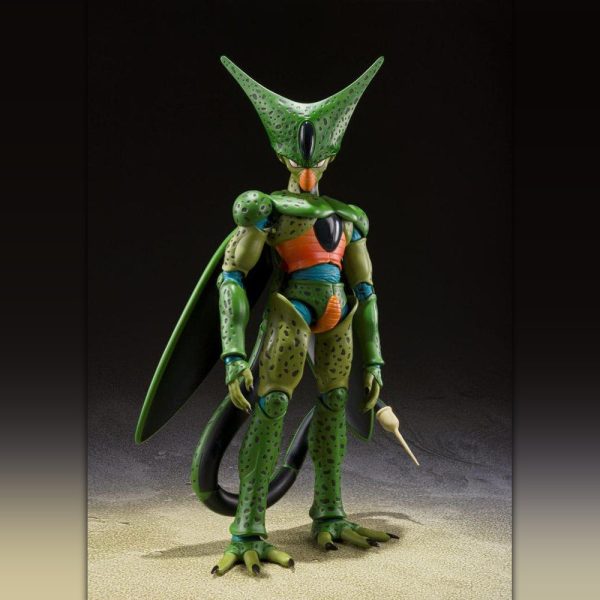 S.H.Figuarts Cell First Form figure standing with its tail curled behind it