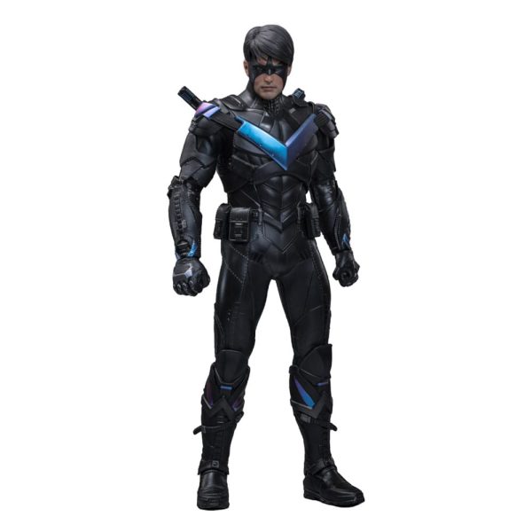 Hot Toys Nightwing 1/6 sixth scale figure – full front packshot