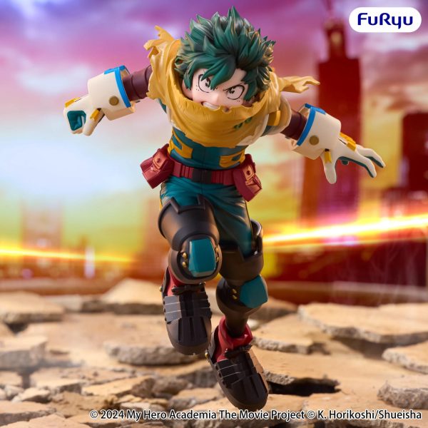 Muchute Izuku Midoriya running forward, full figure front view